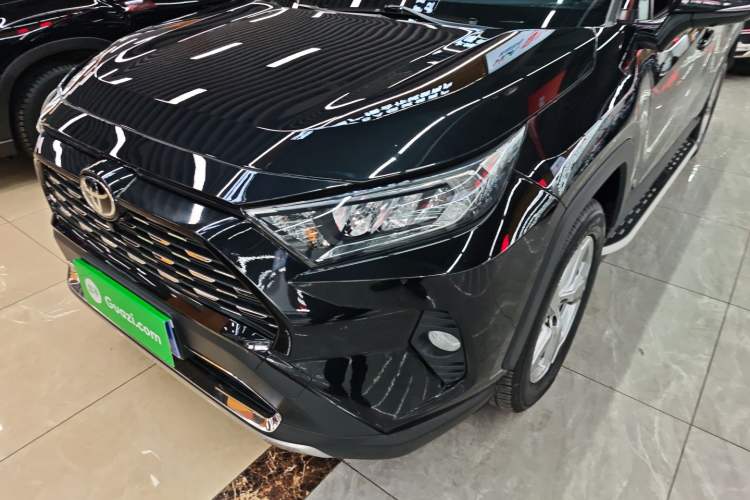 Used Toyota RAV4 2022 2.0L CVT Two-Wheel Drive Fashion Edition