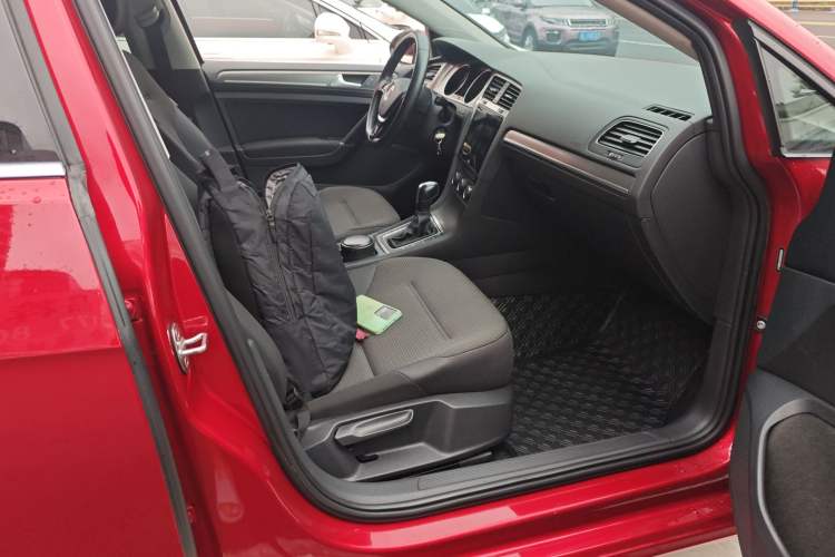 Used Volkswagen Golf 2016 1.6L Automatic Comfort Model
