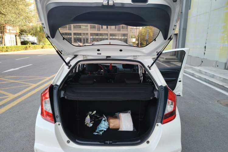 Used Honda Fit 2018 1.5L CVT Comfort Sunroof Version