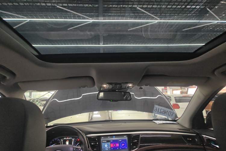 Used GAC Trumpchi GS8 2017 320T Two-Wheel Drive Luxury Smart Connectivity Version (7 Seats)
