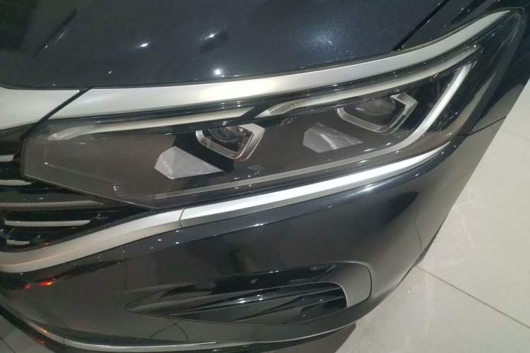 Used Volkswagen Passat 2024 380TSI Dragon Glory Edition
