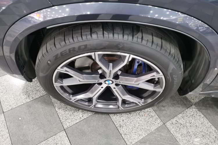 Used BMW X5 2019 xDrive40i Luxury Model with M Sport Package
