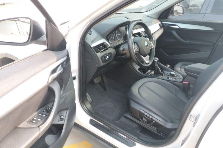 Used BMW X1 2016 sDrive18Li Premium Edition
