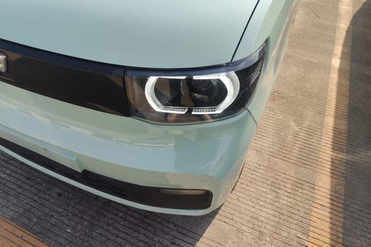 Used Wuling Hongguang MINIEV 2021 Macaron Premium Model – Lithium-NMC
