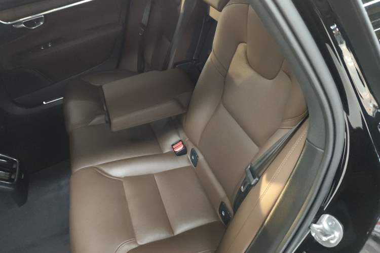 Used Volvo S90 2023 B5 Zhiyuan Luxury Edition
