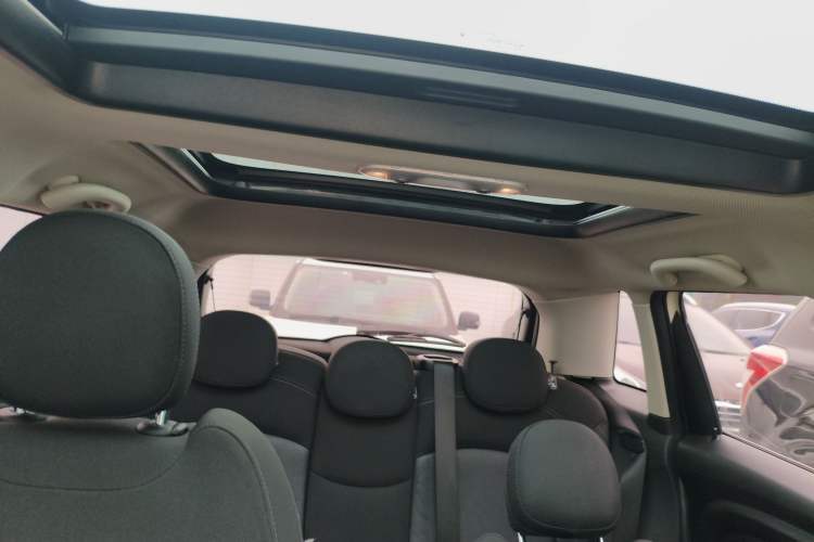 Used  MINI 2015 1.5T COOPER Fun Five-Door Edition