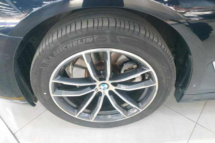 Used BMW 5 Series 2021 525Li M Sport Package