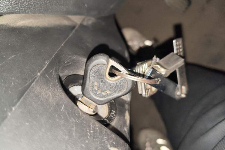 Used Wuling Zhiguang 2015 1.2L Practical LS-I Model