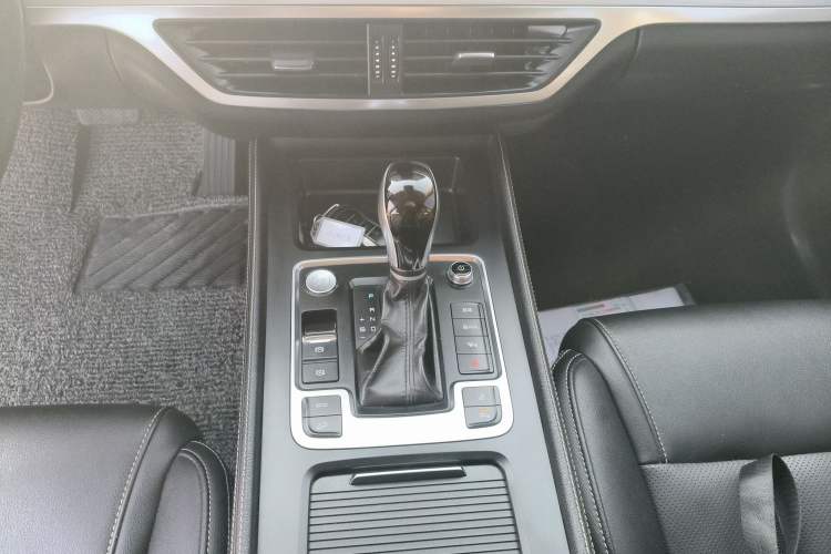 Used BYD Tang 2018 2.0T Automatic SmartConnect Prestige 7-Seater China V Standard