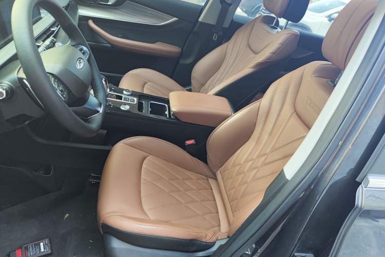 Used Chery Tiggo 8 PLUS 2021 290TGDI DCT Luxury Edition
