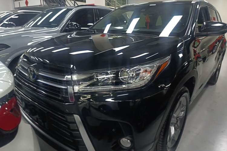 Used Toyota Highlander 2018 2.0T Four-Wheel Drive Prestige Version 7 Seats China VI Standard
