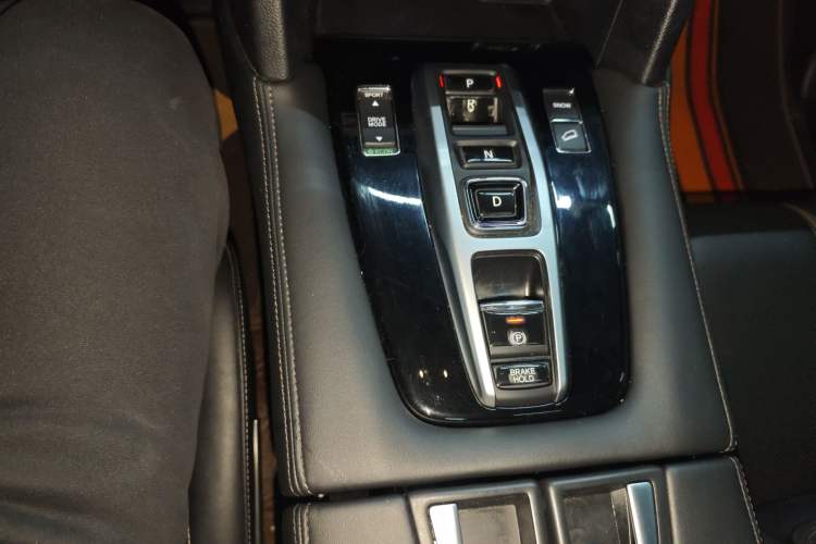 Used Honda UR-V 2020 370TURBO Two-Wheel Drive Luxury Edition
