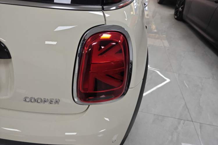 Used  MINI 2022 Updated 1.5T COOPER Classic Edition