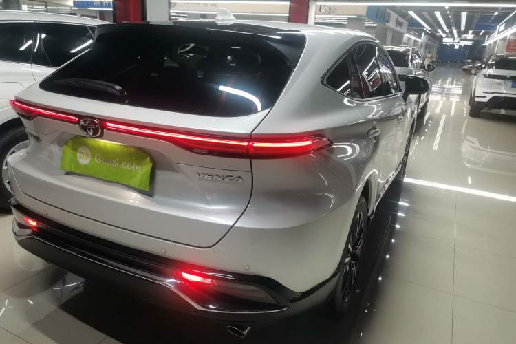 Used Toyota Venza 2023 2.0L CVT Two-Wheel Drive Prestige Version
