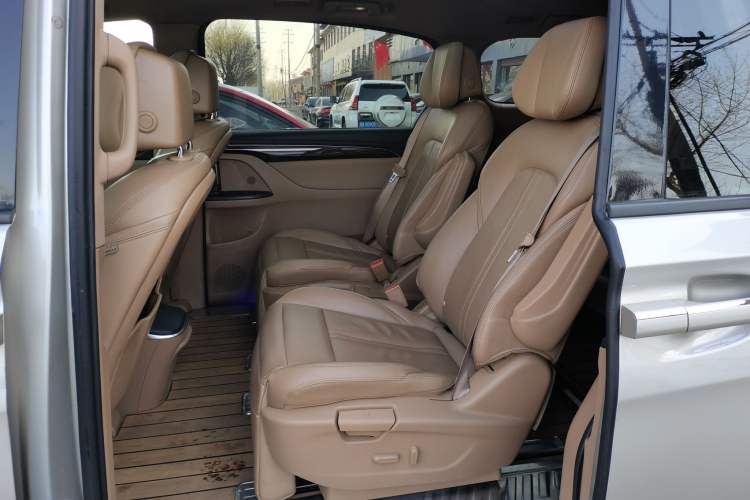 Used Buick GL8 2017 ES 28T Luxury Model China V Standard