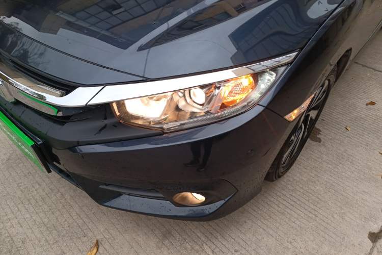 Used Honda Civic 2016 220TURBO CVT Luxury Edition
