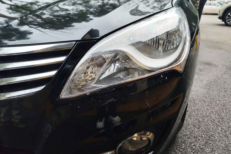 Used Hyundai Celesta 2015 1.6L Manual Comfort Model