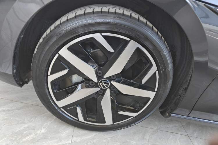 Used Volkswagen Lamando 2024 Lavida L 280TSI DSG Cool & Spicy Edition
