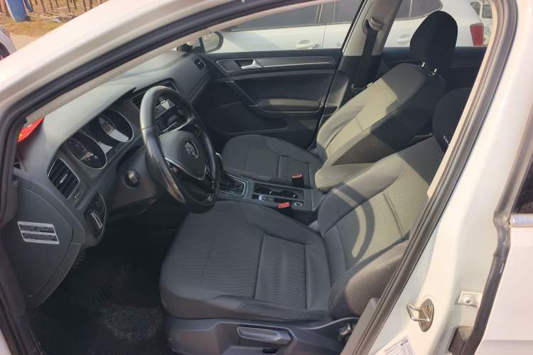 Used Volkswagen Golf 2016 1.6L Automatic Comfort Model
