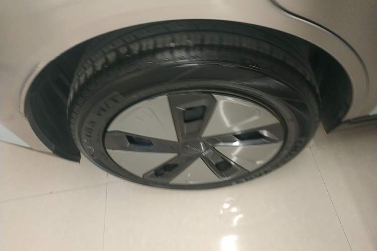 Used AION Y 2023 Younger
