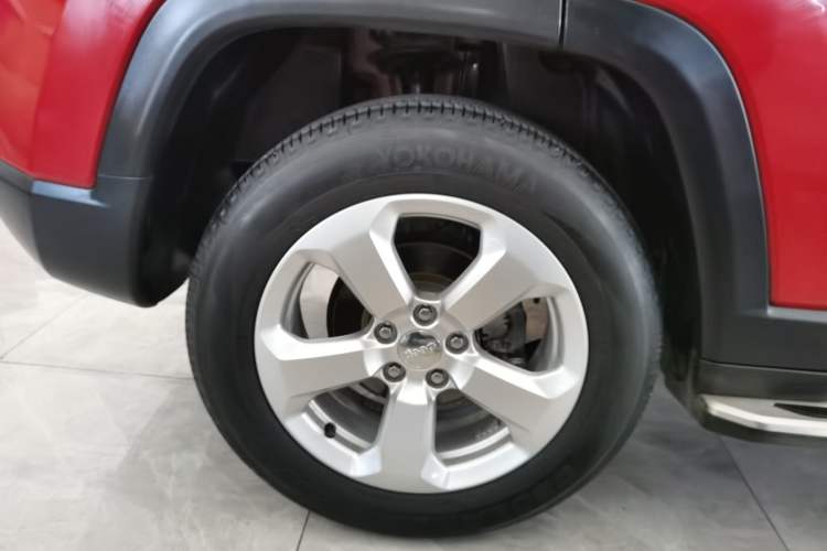 Used  Compass 2017 200T Automatic Family Edition
