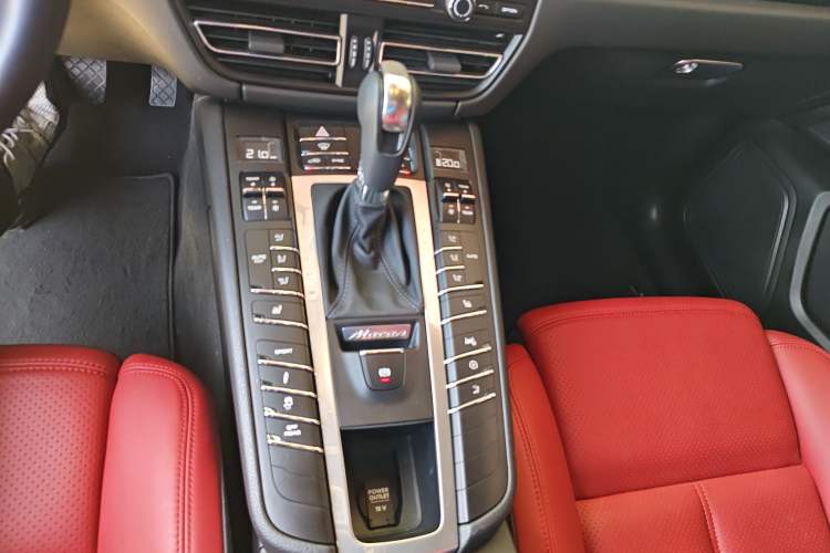 Used Porsche Macan 2021 Macan 2.0T