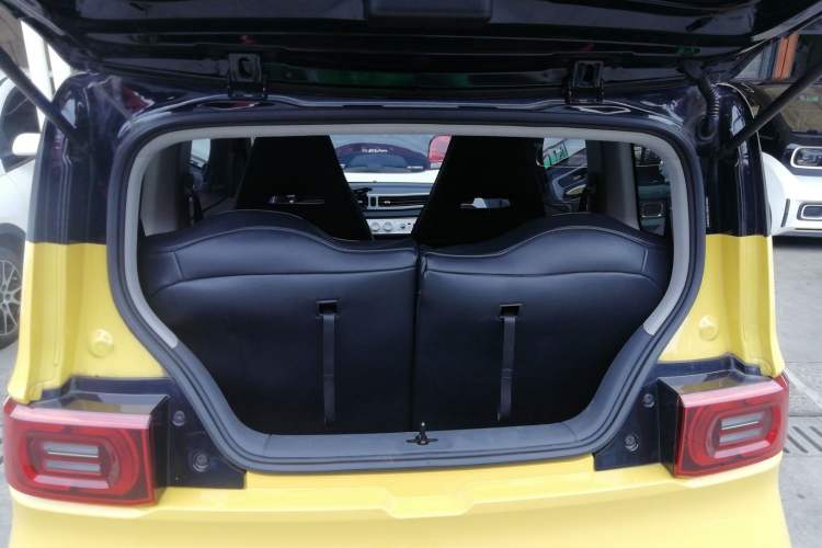 Used Wuling Hongguang MINIEV 2021 Macaron Premium Model – Lithium Iron Phosphate