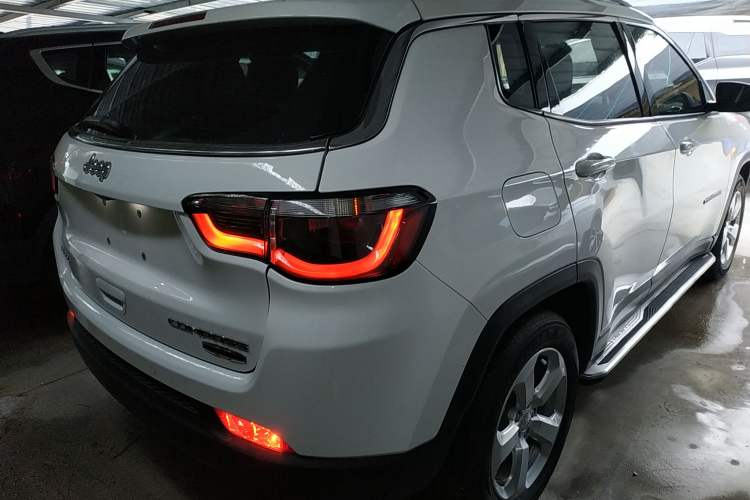 Used  Compass 2017 200T Automatic Family Edition
