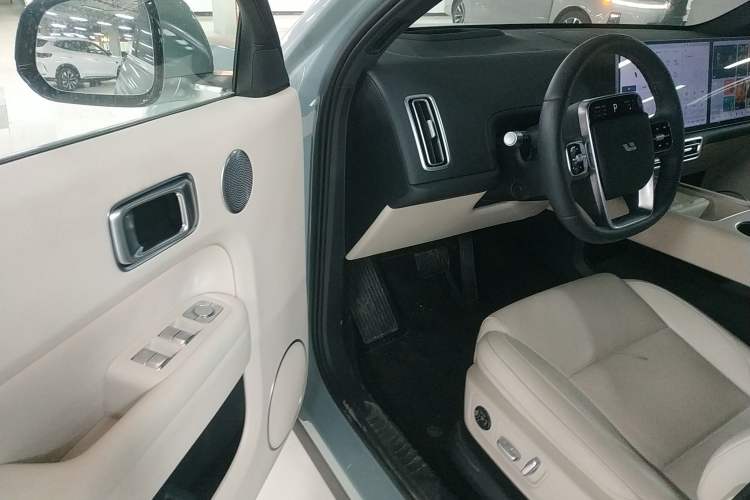 Used Li Auto L6 2025 Pro Smart Refresh Edition