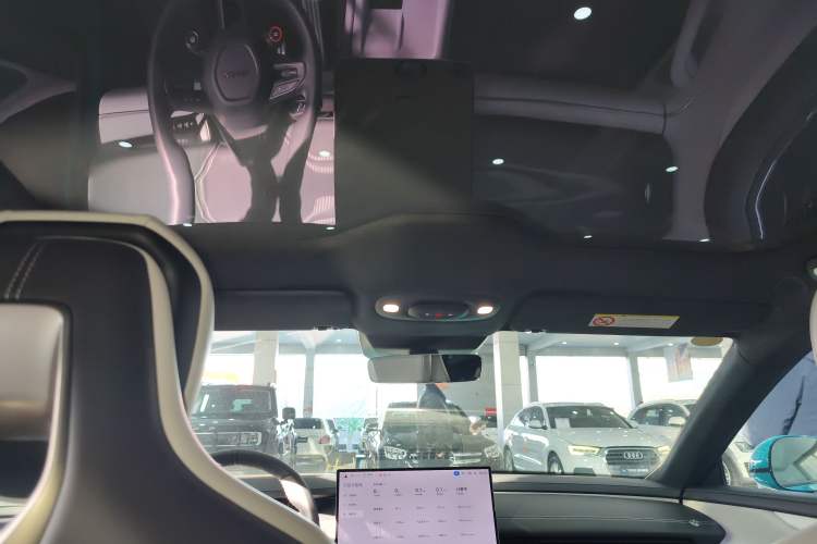 Used  SU7 2024 Four-Wheel Drive Ultra-Long Range Advanced Intelligent Driving Max Edition
