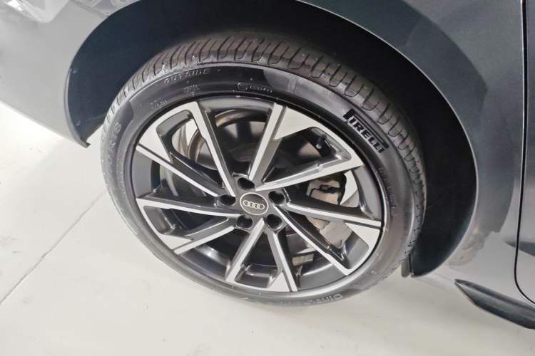 Used Audi A4L 2023 40 TFSI Luxury Dynamic Model
