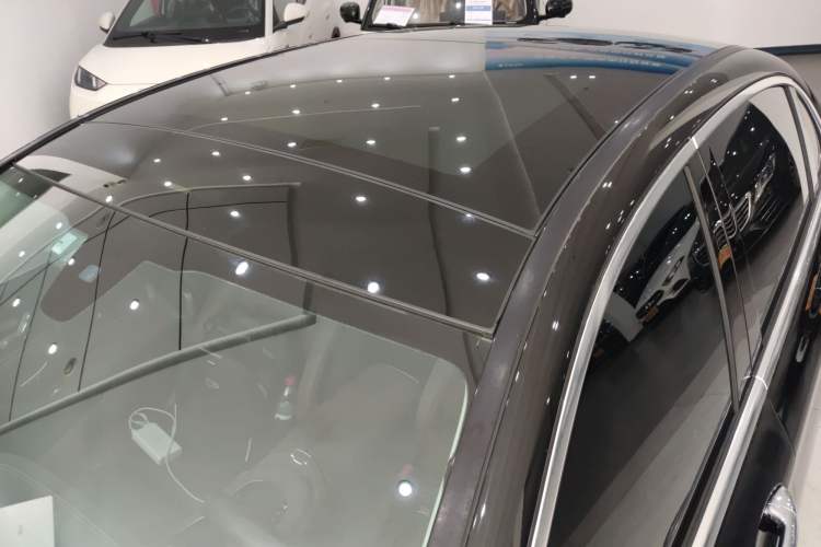 Used Mercedes-Benz E-Class 2022 Second Facelift E 300 L Fashion Edition
