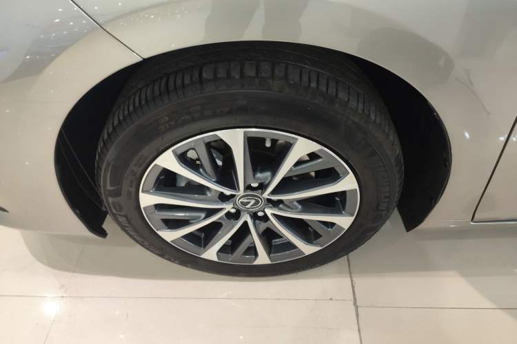 Used Lexus ES 2025 200 Premium Edition