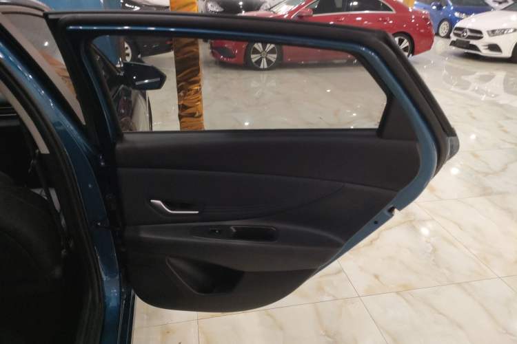 Used Hyundai Elantra 2022 1.5L CVT LUX Prestige Edition
