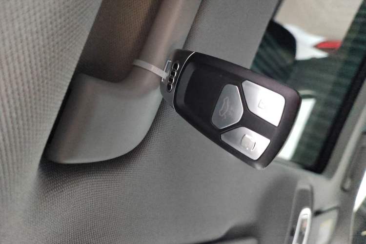 Used Audi Q5L 2022 40T Luxury Elegant Model
