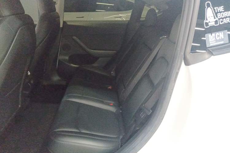 Used Tesla Model Y 2022 Long-Range All-Wheel-Drive Version