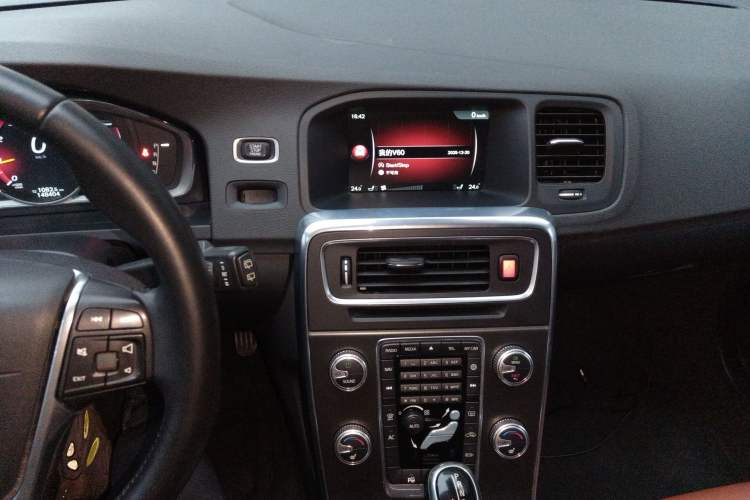 Used Volvo V60 2015 T5 Zhiya Edition