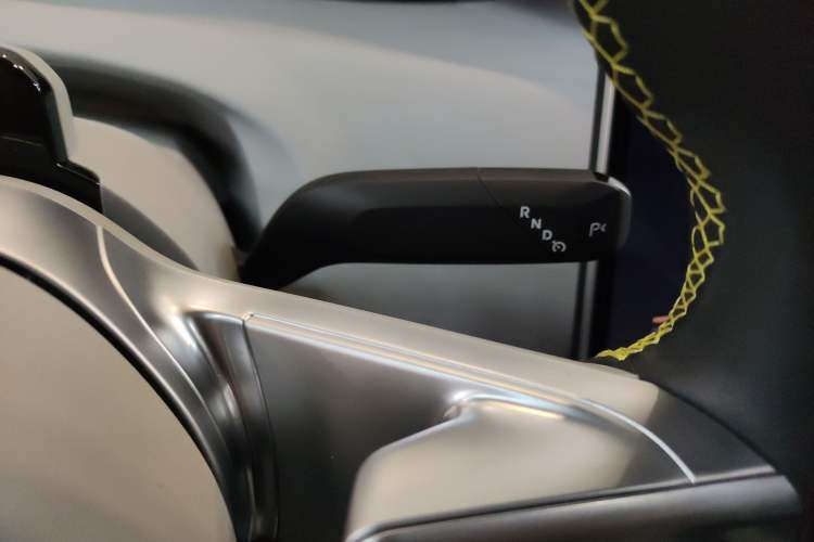 Used  11 2024 630 Rear-Wheel Drive Edition with Three Lasers