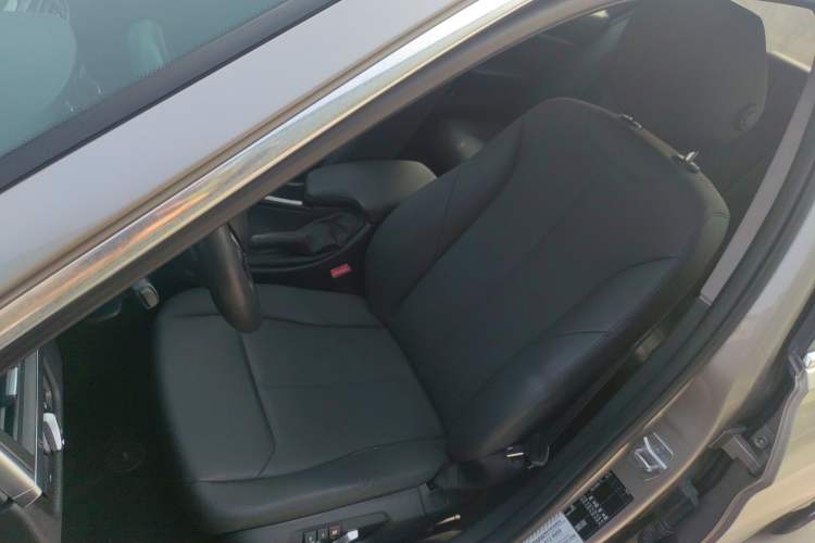 Used BMW 3 Series 2017 320Li Fashion Model
