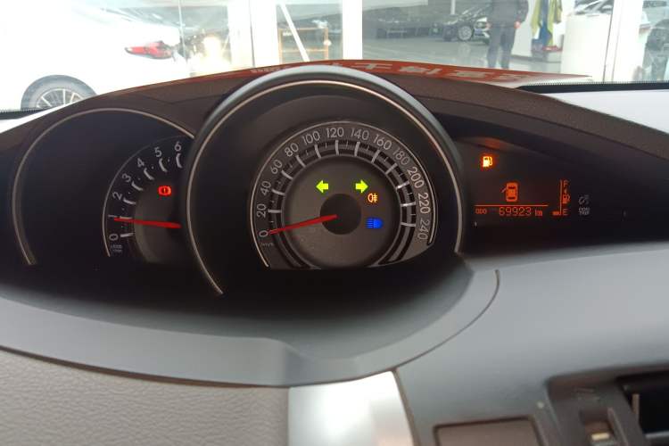 Used Toyota Verso 2014 Starlight 180E CVT Elite Edition