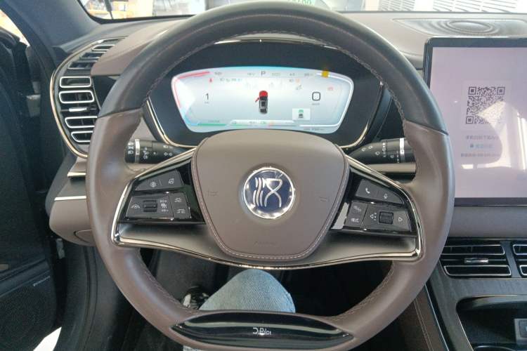 Used BYD Han 2023 DM-i Champion Edition 121KM Prestige Model
