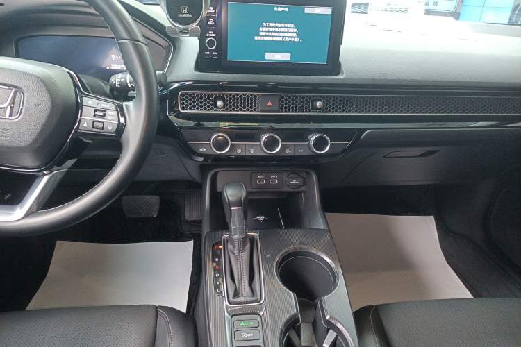 Used Honda Civic 2022 240TURBO CVT Dynamic Control Version
