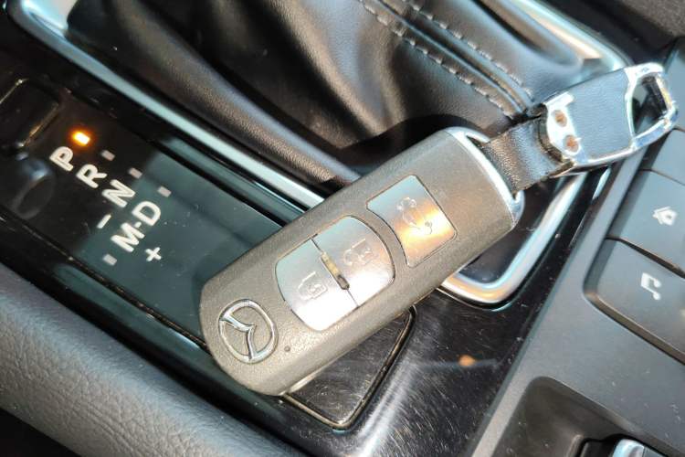 Used Mazda Mazda 3 Axela 2019 Cloud-Controlled Sedan 1.5L Automatic Luxury Model China VI Standard
