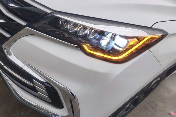 Used Changan CS85 COUPE 2019 2.0T Automatic Version China VI Standard
