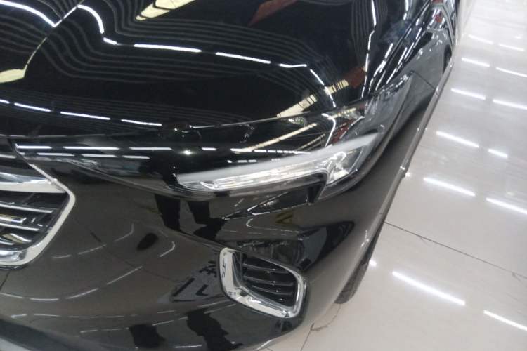 Used Buick Envision 2023 Encore S 652T Two-Wheel-Drive Luxury Model