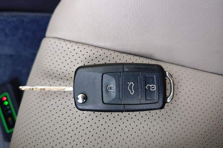 Used Hyundai Celesta 2015 1.6L Automatic Luxury Model
