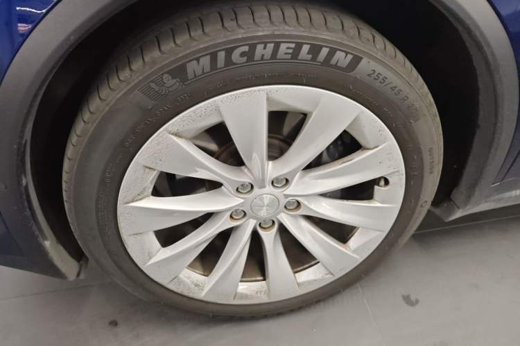 Used Tesla Model X 2019 Long-Range Version
