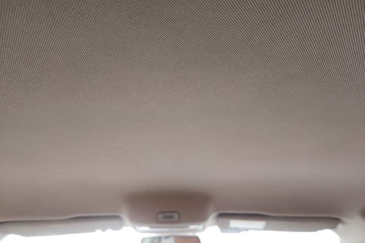 Used Roewe i6 2019 PLUS 1.6L Manual 4G Connected Deluxe Top-Tier Version