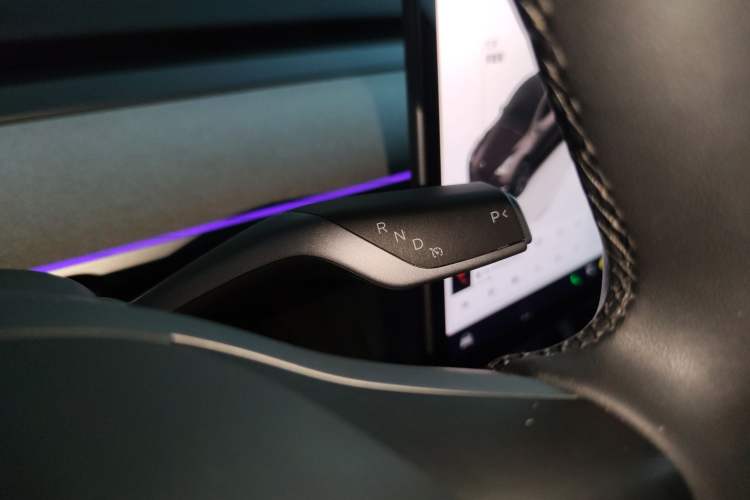 Used Tesla Model Y 2024 Long-Range All-Wheel-Drive Version
