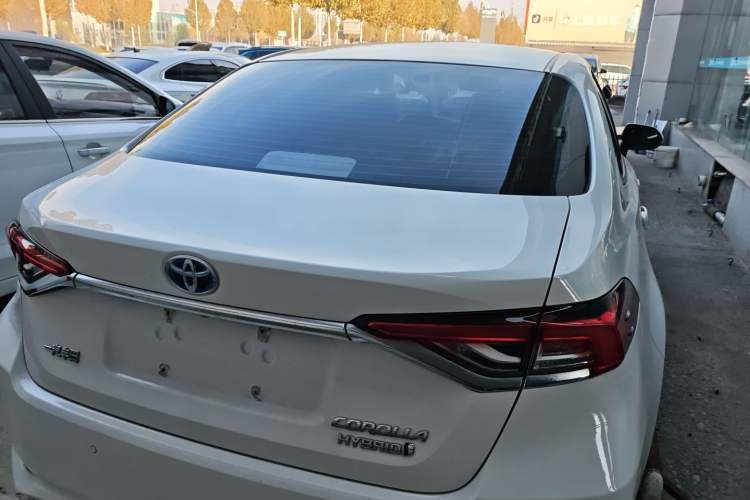 Used Toyota Corolla 2021 Dual-Motor 1.8L E-CVT Elite Edition